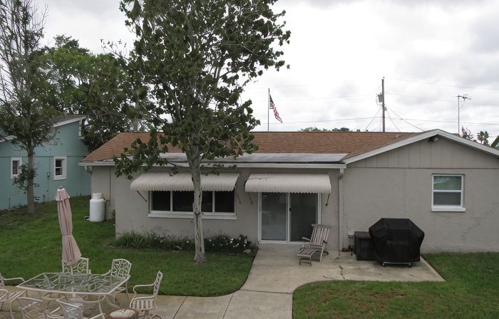 3 BR 2 Bath Salt Air Retreat on Deep Water Canal Minutes to the Gulf