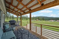Historic Ranger Station in the heart of Nemo, SD - Chalets
