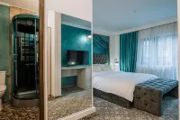 Suru Hotel & Restaurant