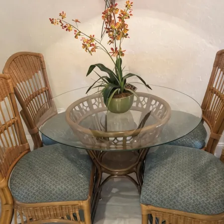 Spacious Resort Condo on Lake 10 Min from Disney-Fab Amenities 120+ 5 Stars