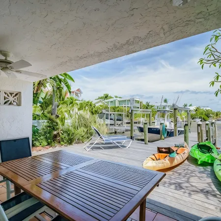 Our Waterfront Home Is All Ready Just for You!Vrc16-000016
