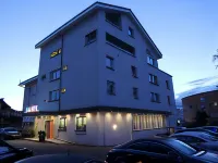 Businesshotel Lux Hotels near Littau