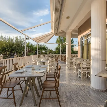 Ariadne Hotel