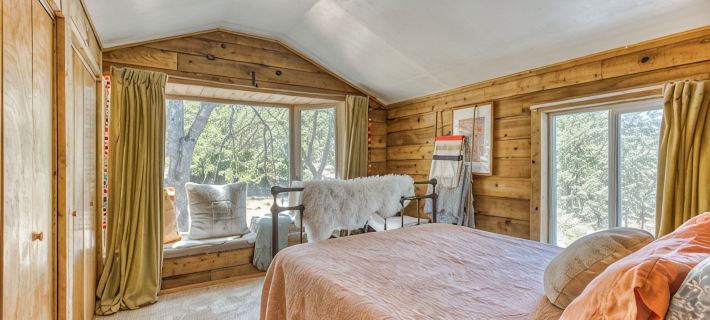 Cozy Cabin "Hygge" Getaway- Explore the Gorge Hotels in Wasco County