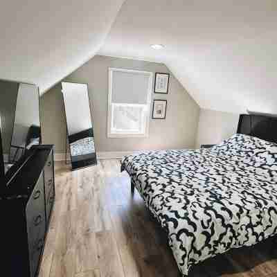 Cozy Home by O'Hare + EV Plug Rooms