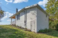 Mountain View Bungalow in Front Royal