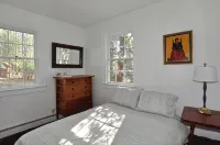 Huge Kitchen 4 Private Acres, 7 Min to Town, AC, Fireplace - Opt. Studio Addl. - Homestays