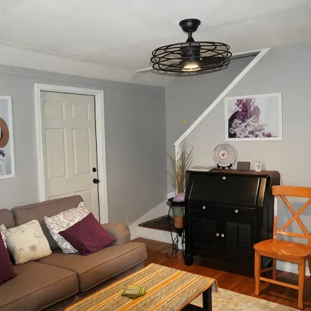 Comfort & Proximity to Downtown and Penn State (STR22-00040)