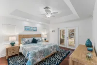 3Br Naples Vacation Home - Heated Pool & Spa - Sleeps 8 - Game Room - Swimmingpools