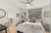 Beachfront Boho Dream Penthouse. Walk 2 Everything!   Newly designed  SLEEPS 10! - Jacuzzi