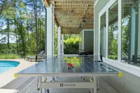 LakeHome on the Water, Luxury Sleeps 18, Pool, Dock, Beach, Close to Clemson - 陽台