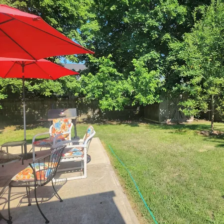 Spotless Geneva Home!  Minutes to Wineries, Spires, Downtown, & the Strip!
