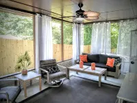 Spacious & Comfortable 3Br Home Near ATL Airport, Family-Friendly, Fast Wi-Fi - Kitchen