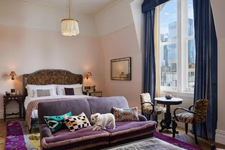 The Hotel Chelsea