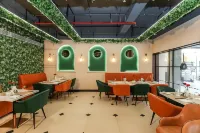 The Adventure Convention & Resort - bar