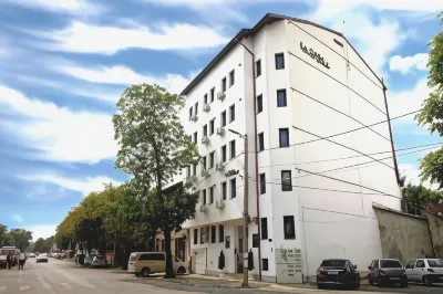 Avenue Parliament Old Town - Avenue Hotels Hotels in Sector 5