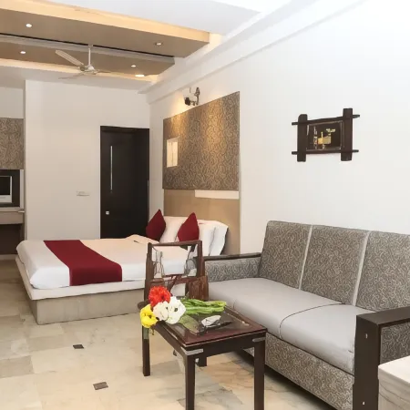Hotel Panna Paradise-Just 600M Away from TajMahal