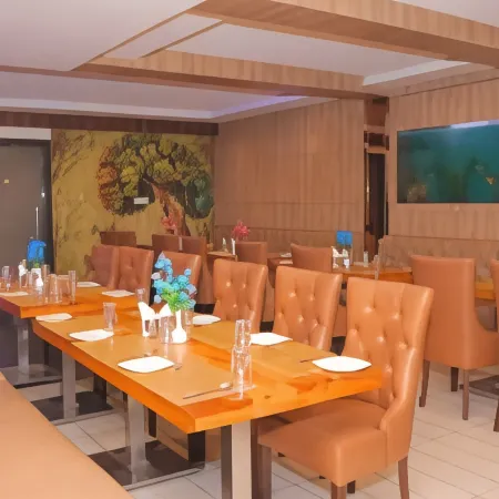 Hotel Shri Radha Nikunj Vrindavan Opposite Prem Mandir