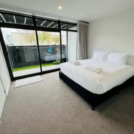 Hutt Central Brand new 3BR | 2Bath+ Balcony+Garage+ 15 minutes to Wellington CBD