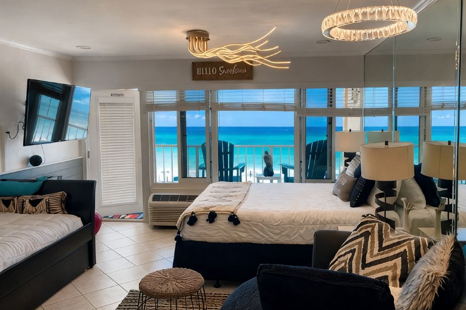 Photo 4 of 6