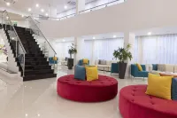 Luna Miramar Club