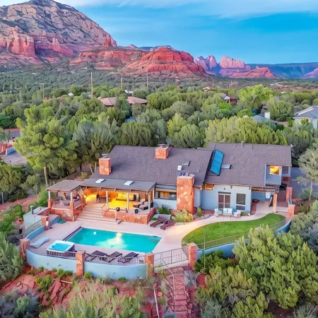 Peaceful Luxury West Sedona Heated Pool & Hot Tub