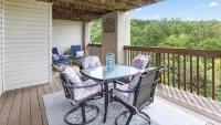 The Cove Walk-in 2BR 2Bath Condo on Table Rock Lake by Silver Dollar City - 4-Star