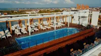 Del Mar Inn - Pools