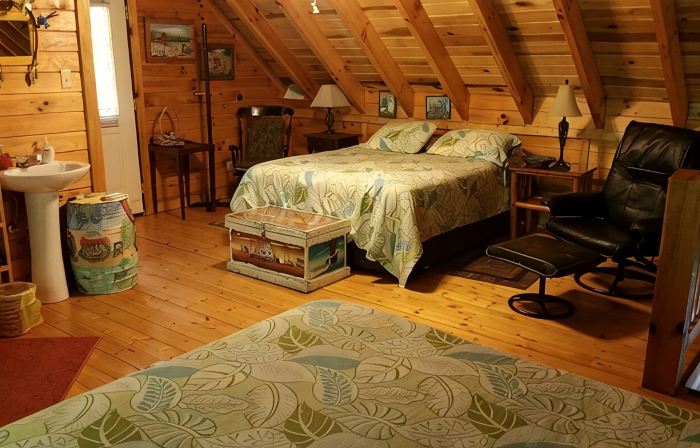 BIG ROCK LOG CABIN , Beside Natural Bridge/Red River Gorge