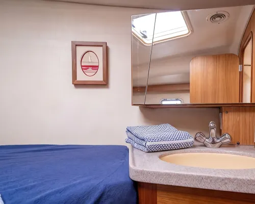Sailboat Stay • Marina Pools • Sleeps 4 • Stock Island, Key West Hoteles en Stock Island