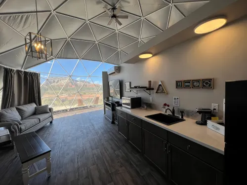 Bryce Glamp and Camp - Homestays