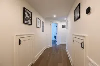 Full House · Huge 6BR 3Bath Retreat on College Hill. Rare Find! - 4-Star