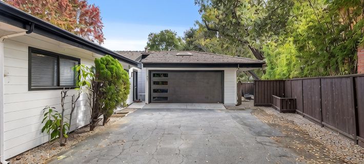 Designer retreat home near Stanford! Luxury, Gym, Peloton, office,Backyard,BBQ Hotels in Menlo Park