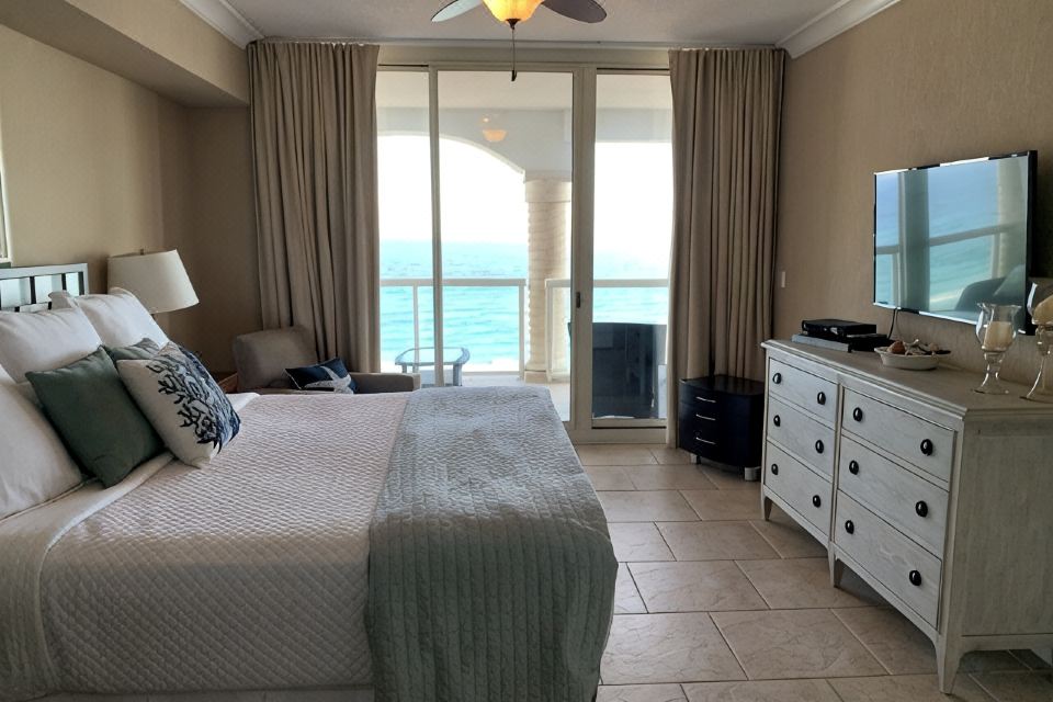 Photo 2 of 6