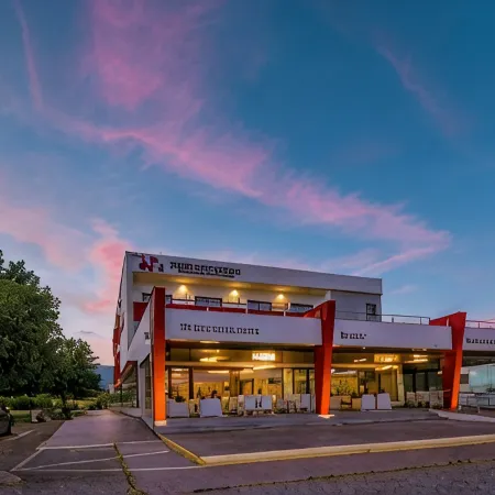 Terrace Serra Hotel