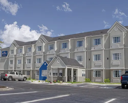 Microtel Inn & Suites by Wyndham Camp Lejeune/Jacksonville Hotéis em Onslow County
