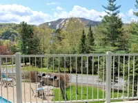 Luxurious 3 bedroom condo. 2 minutes from beautiful Mont Bromont.  CITQ#248275 Hoteles en Bromont