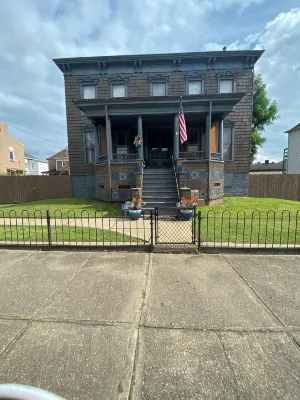 Charming Wheeling Island home. Large cozy and spacious! Your home away from home - Wifi