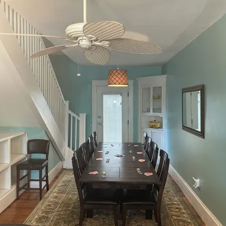 The Rose on Lakeside Mount Dora-Umatilla4 Bedrooms 2 1/2 bathrooms Sleeps 10