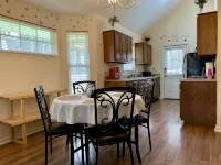 Discover Oxford Charm, Just A Quick 5-min Drive To University of Mississippi - 2-Star