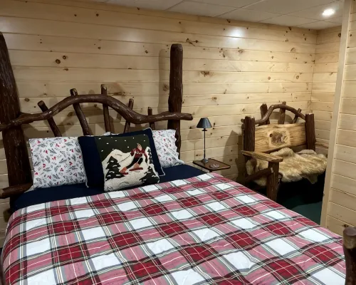 Cozy home in the ADK, amazing location! Hoteles en Webb