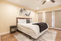 Game Room/ Pool and Jacuzzi Cozy Home in Yuma