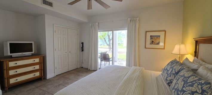 "Serenity" at the Infiniti Pool - Oceanview 2/2 at Resorts World Bimini Bay Hotels in Bailey Town