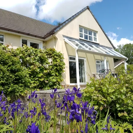 Escape to Pembrokeshire! Charming, spacious cottage - well located for exploring