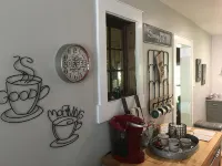 Remodeled Farmhouse 150 Acres - Minutes from Escatawha Farms Fly Fishing - Homestays