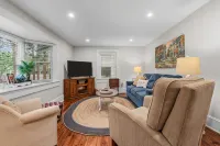 Slice of Southern Heaven! Charming 3-bedroom 2.5 bath Cottage - Downtown SoPines - 4-Star