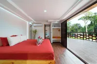 Charming 2-bedroom villa with WiFi, AC, Pool in vibrant Playa Negra,Puerto Viejo - Vila