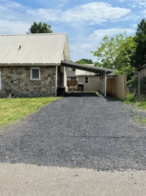StoneHaven House Escape- Sleeps 10 - 부티크