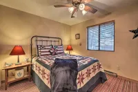 Bobcat Bungalow - Quaint, Quiet & Cozy Retreat in Munds Park - Yes, There's A/C!