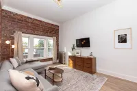 Modern Loft in Historic Birdtown - Unit 7 - Homestays